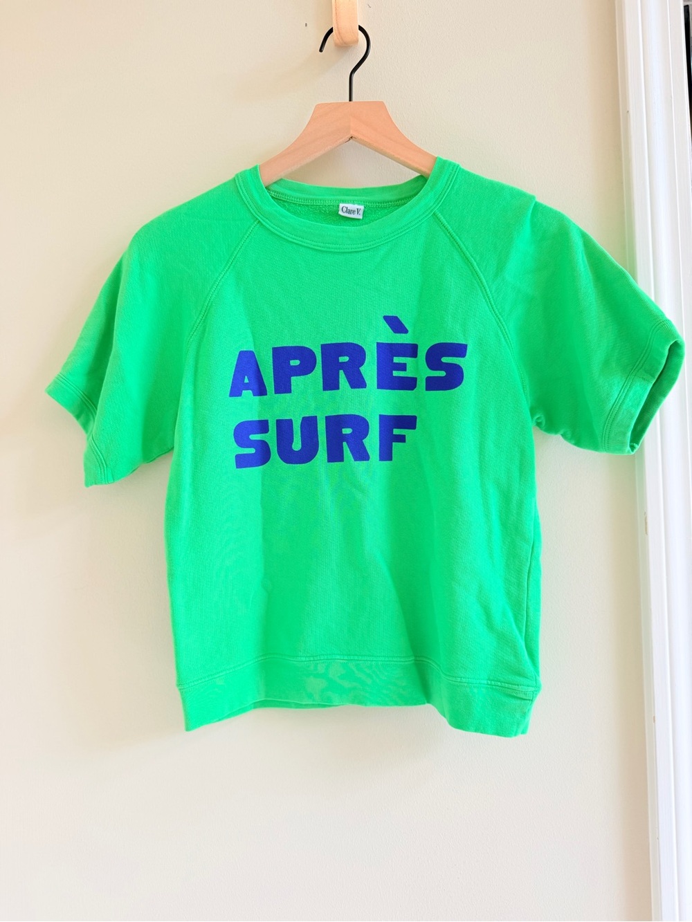 Clare v SWEATSHIRT Tee - PARROT GREEN W/ COBALT APRES SURF size XS original $115